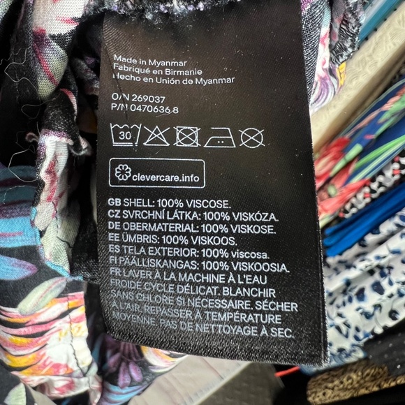 🔥2/$10|•DIVIDED•| Tropical Floral Romper Size 4 Small - Picture 7 of 10